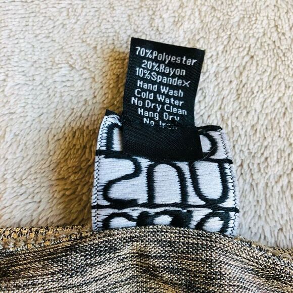 NWOT Clara Sun Woo Gold Lamé Open Shoulder Bell Sleeve Top and Classic Side Slit - Picture 9 of 16